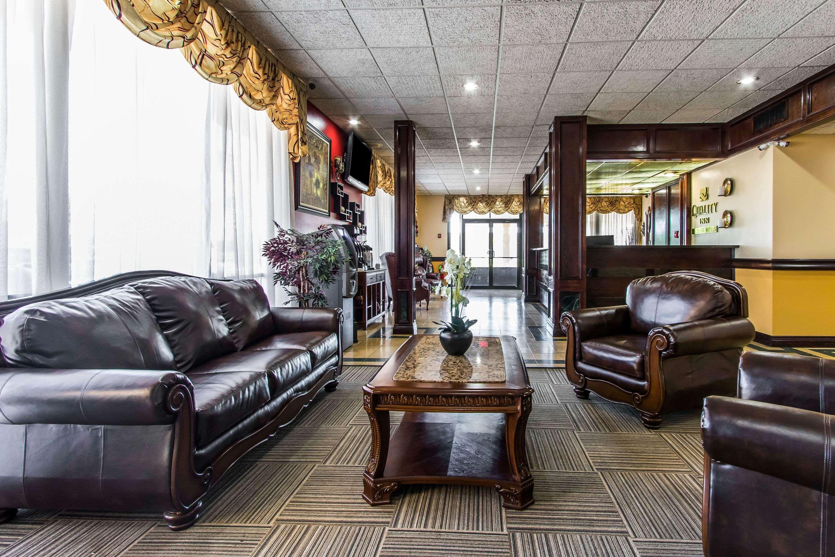 Quality Inn Duncan Hwy 81 Экстерьер фото